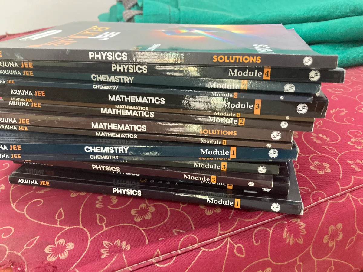 Pw arjuna jee module including solution book for all three subjects